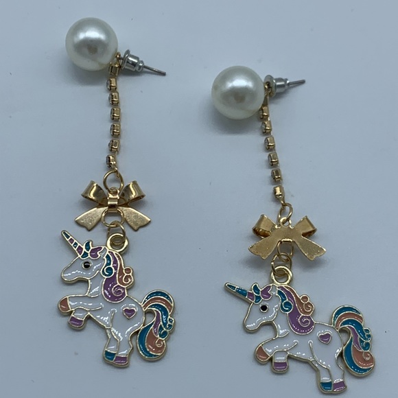 Jewelry - NEW pearl & unicorn dangling drop fashion earrings